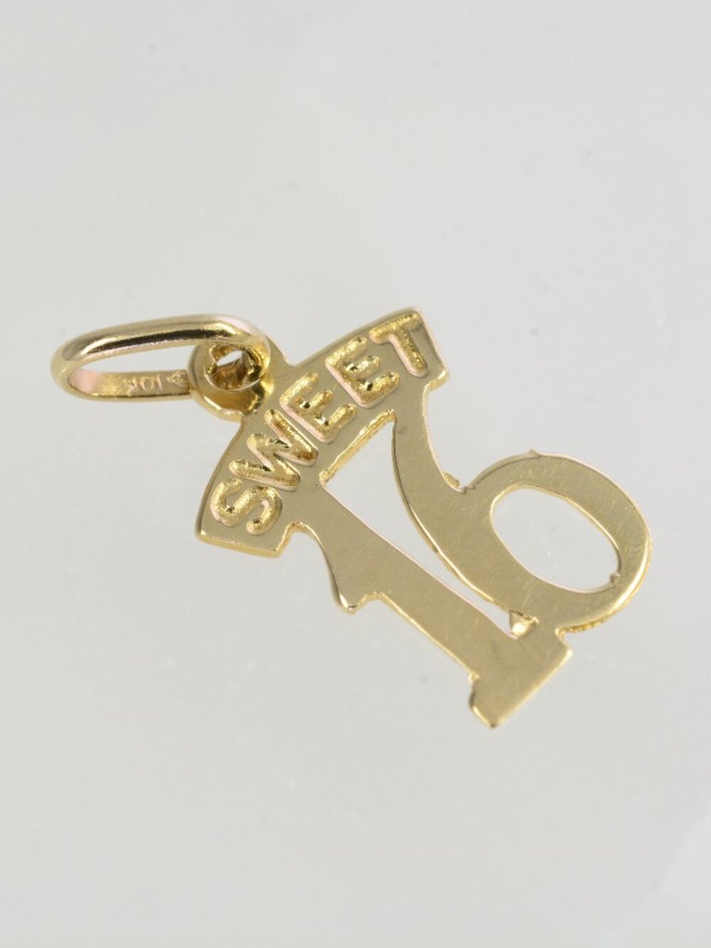 10k "Sweet 16" Charm/Pendant